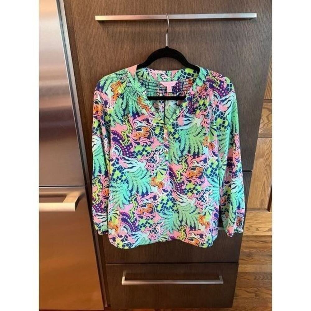 Lilly Pulitzer Women’s Size XS Green Purple Pink Leaf Print Silk Elsa Top Blouse